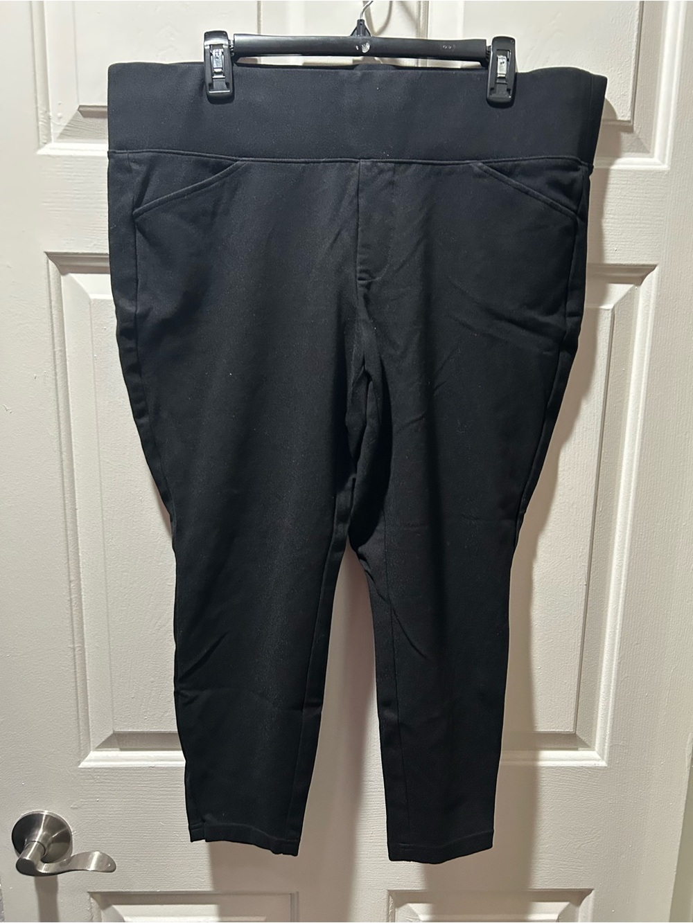 Torrid Pull-On Pocket Pixie Skinny Studio Luxe Ponte High-Rise Pant Size 2R